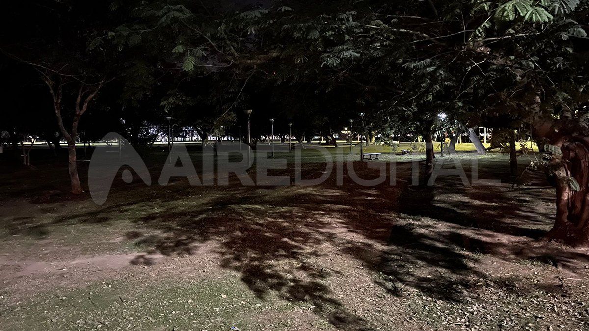 La Asociación del Parque Federal volvió a reclamar este viernes por mejoras en el sistema de iluminación del espacio verde. La Asociación del Parque Federal volvió a reclamar este viernes por mejoras en el sistema de iluminación del espacio verde.