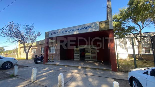 Desde la escuela Avellaneda, se reunieron con funcionarios de la municipalidad y comisarios, para reforzar la seguridad en la zona.