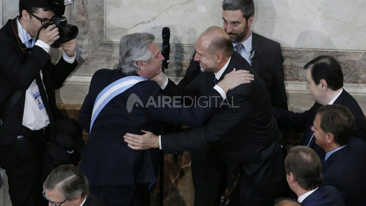 Omar Perotti asistió a la asunción de Alberto Fernández como presidente.