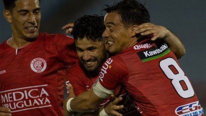 Con dos argentinos, Rentistas se quedó con el Apertura uruguayo ante Nacional