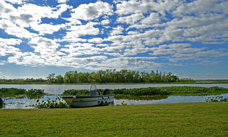 El Parque Nacional Islas de Santa Fe es un destino perfecto para recorrer y conectar con la naturaleza. El Parque Nacional Islas de Santa Fe es un destino perfecto para recorrer y conectar con la naturaleza.