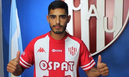 Sebastián Jaurena firmó su contrato y se transformó, de manera oficial, en jugador del Club Atlético Unión. Sebastián Jaurena firmó su contrato y se transformó, de manera oficial, en jugador del Club Atlético Unión.