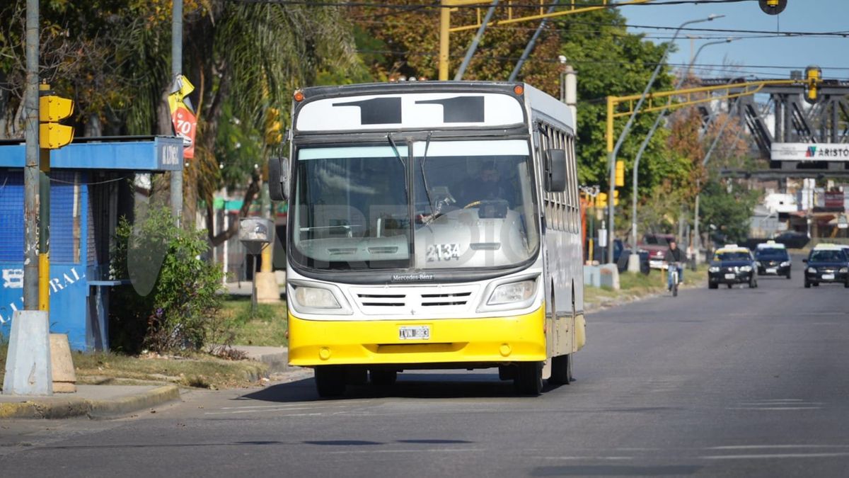 ¿Tres días sin colectivos? Esa fue la advertencia de la UTA a las empresas del transporte público. ¿Tres días sin colectivos? Esa fue la advertencia de la UTA a las empresas del transporte público.