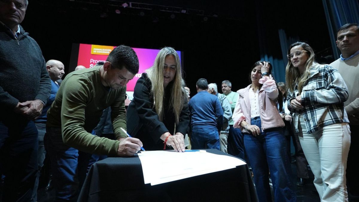 Provincia aumentó este añoun 50 % los aportes a municipios y comunas para fortalecer los servicioslocales de niñez.