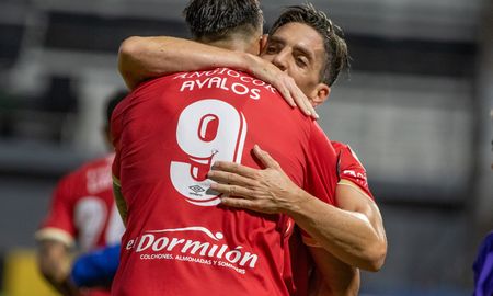 El Bicho ganó en Paraguay y tiene puntaje ideal en la Copa Libertadores. El Bicho ganó en Paraguay y tiene puntaje ideal en la Copa Libertadores.