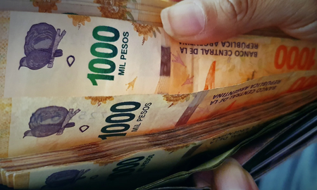 Es oficial: los salarios de hasta $880.000 no pagarán el impuesto a las Ganancias. Es oficial: los salarios de hasta $880.000 no pagarán el impuesto a las Ganancias.