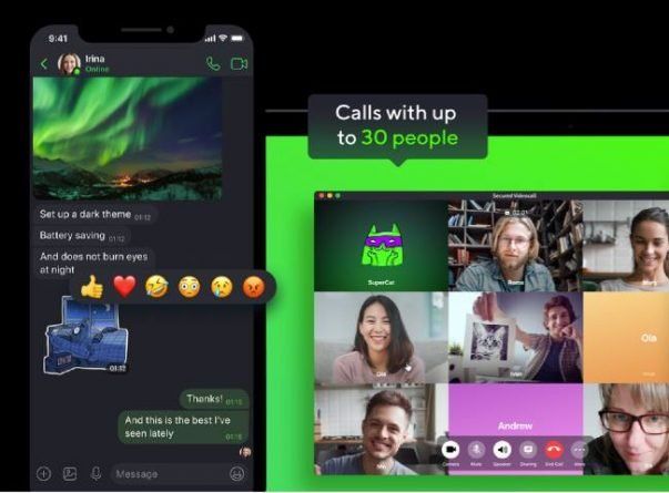ICQ cuenta con un sinfín de stickers y emoticones para enriquecer un poco más las conversaciones entre los usuarios.