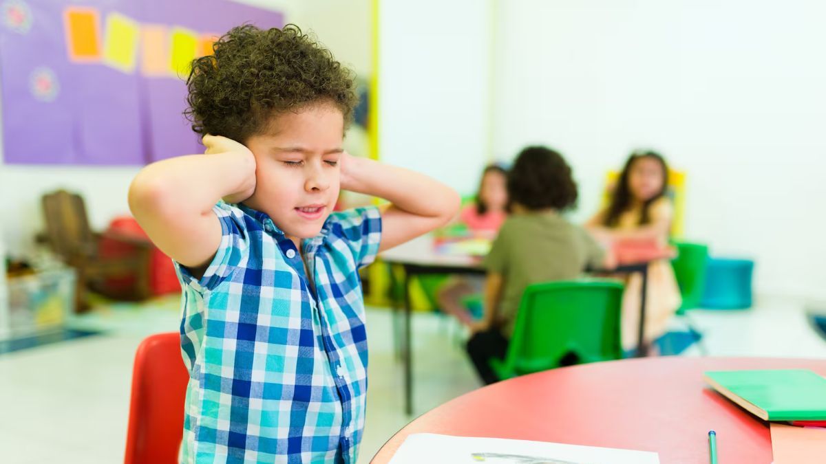 El ámbito escolar puede aparecer como un lugar inseguro o amenazante para niños con TEA.