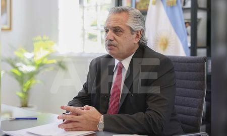Aire de Santa Fe | presidente Alberto Fernández _ph Esteban Collazo Presidencia 002 _9X16.jpg