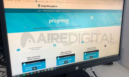 Las Becas Progresar son una política pedagógica que tienen el objetivo de mitigar las desigualdades educativas sociales de los estudiantes. Las Becas Progresar son una política pedagógica que tienen el objetivo de mitigar las desigualdades educativas sociales de los estudiantes.