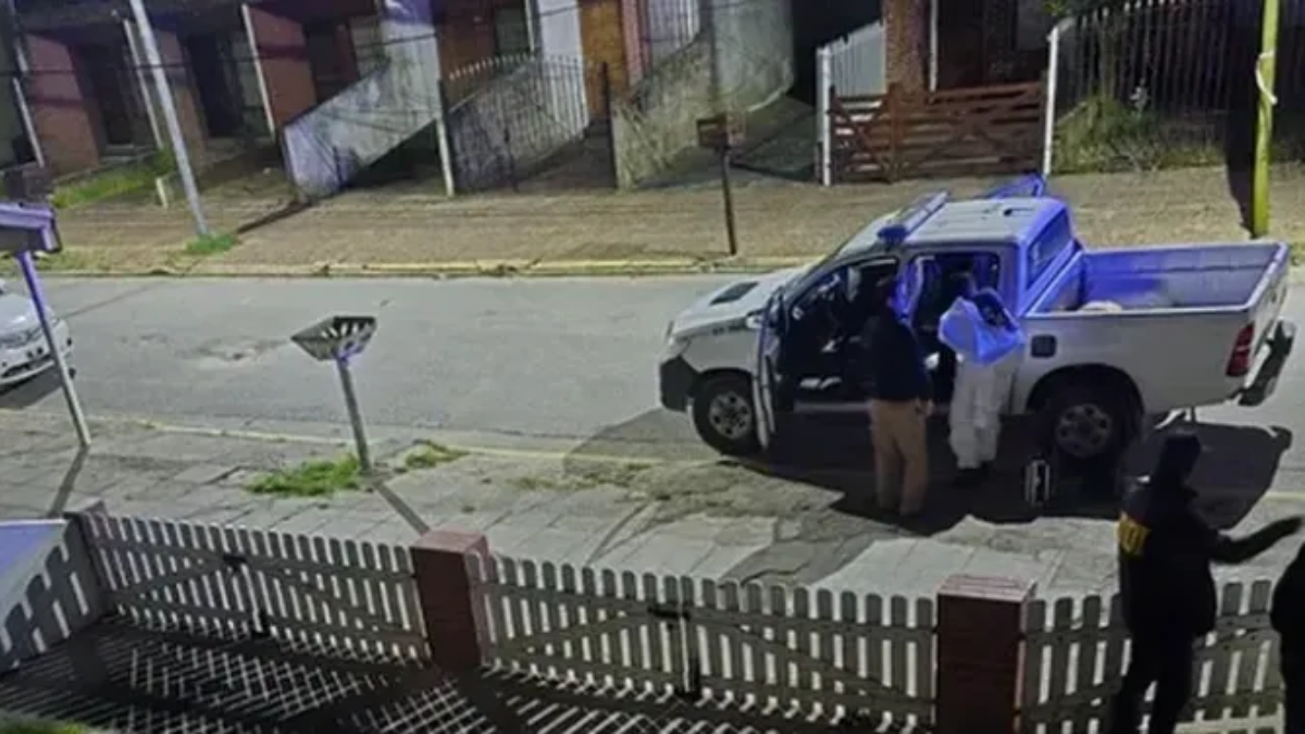 El hombre fue hallado enterrado en la casa del trabajador que también era su “amigo” y tenían una banda de música. El hombre fue hallado enterrado en la casa del trabajador que también era su “amigo” y tenían una banda de música.