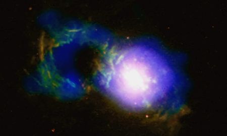 la galaxia ?taza de te? esta siendo destrozada por un agujero negro supermasivo la galaxia ?taza de te? esta siendo destrozada por un agujero negro supermasivo