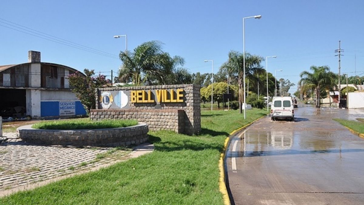 En Bell Ville se celebran las mejores ferias de queso, donde los visitantes disfrutan de degustaciones y productos locales. En Bell Ville se celebran las mejores ferias de queso, donde los visitantes disfrutan de degustaciones y productos locales.