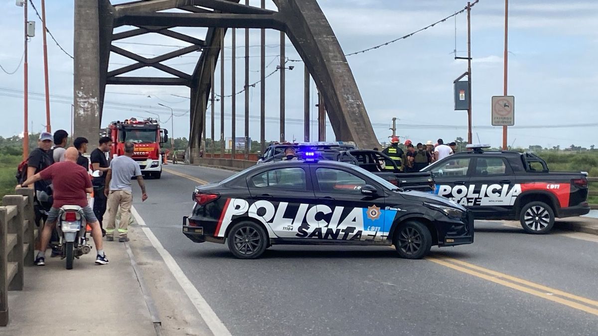 Corte total de tránsito en ambas manos del Puente Carretero.