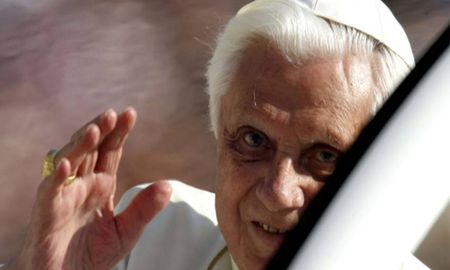 El papa emérito Benedicto XVI, que vive en un monasterio del Vaticano desde su renuncia en 2013, presenta dificultades para hablar El papa emérito Benedicto XVI, que vive en un monasterio del Vaticano desde su renuncia en 2013, presenta dificultades para hablar