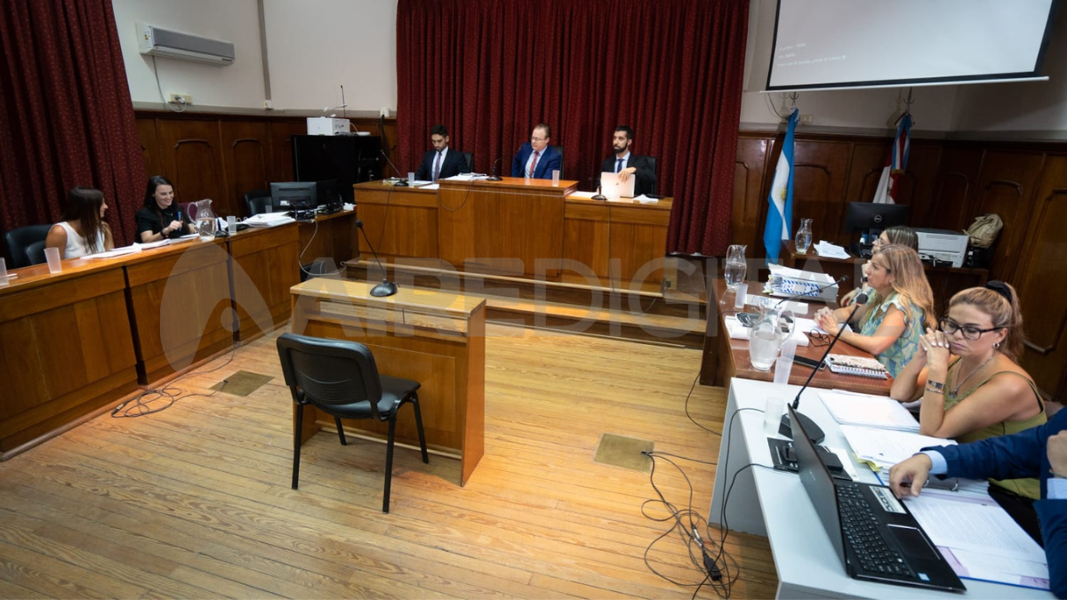 El debate se desarrolla en la sala 6 de los tribunales santafesinos.