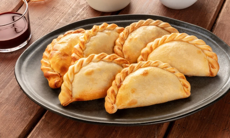 Cómo hacer empanadas de pollo al verdeo en casa: la receta sencilla y económica con pocos ingredientes Cómo hacer empanadas de pollo al verdeo en casa: la receta sencilla y económica con pocos ingredientes