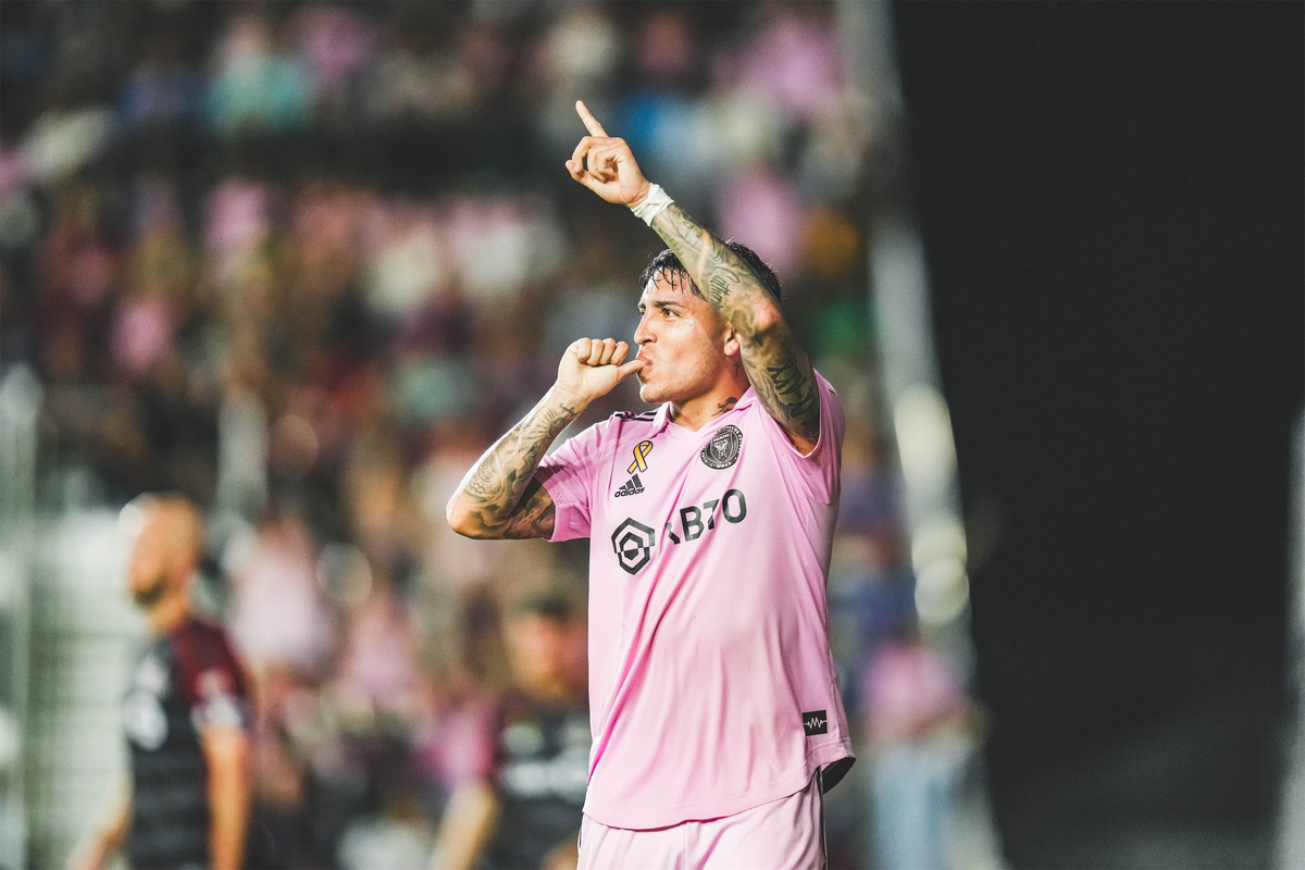 El festejo especial de Facundo Farías. El festejo especial de Facundo Farías.