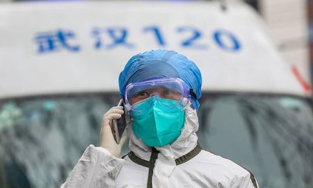 China confina una tercera ciudad por otro brote de la variante Ómicron China confina una tercera ciudad por otro brote de la variante Ómicron