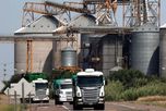 Kusznierz detalló que las grandes plantas exportadoras instaladas en el cordón industrial del Gran Rosario quedaron afectadas por restricciones comerciales internacionales. Kusznierz detalló que las grandes plantas exportadoras instaladas en el cordón industrial del Gran Rosario quedaron afectadas por restricciones comerciales internacionales.