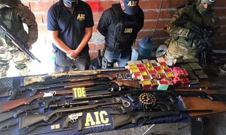 Aire de Santa Fe | Armas rosario.jpg