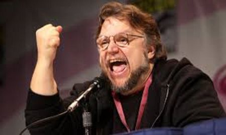 guillermo del toro acusa a una cerveceria de robar su imagen guillermo del toro acusa a una cerveceria de robar su imagen