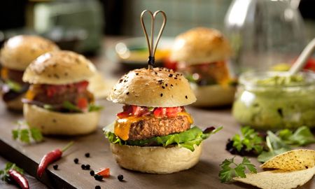 el dilema de la hamburguesa sin carne: ¿organica e insulsa o sabrosa pero transgenica? el dilema de la hamburguesa sin carne: ¿organica e insulsa o sabrosa pero transgenica?