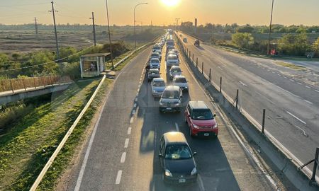 Caos en la Ruta Nacional 168: en 20 días hubo 12 accidentes y un colectivo descompuesto. Caos en la Ruta Nacional 168: en 20 días hubo 12 accidentes y un colectivo descompuesto.
