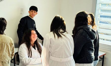 El Plan Quedate ofrece tutoría virtual a estudiantes de escuelas de Educación Secundaria Orientada, Técnico Profesional y de Enseñanza Media para Adultos que adeuden materias de los años 2020, 2021 y 2022. El Plan Quedate ofrece tutoría virtual a estudiantes de escuelas de Educación Secundaria Orientada, Técnico Profesional y de Enseñanza Media para Adultos que adeuden materias de los años 2020, 2021 y 2022.