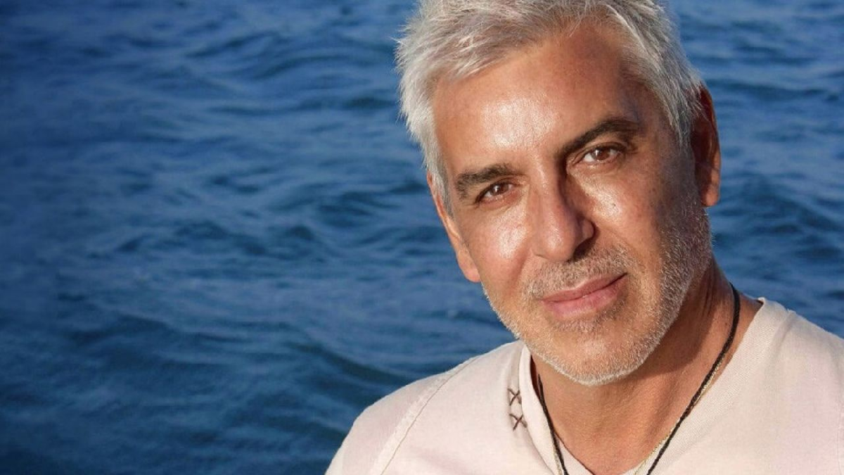 El conferencista de aproximadamente 60 años de edad, fue hallado enterrado en la propiedad de su secretaria.