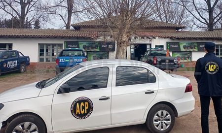 El martes hubo tres operativos simultáneos de la Agencia de Control Policial en distintos puntos de la provincia de Santa Fe. El martes hubo tres operativos simultáneos de la Agencia de Control Policial en distintos puntos de la provincia de Santa Fe.