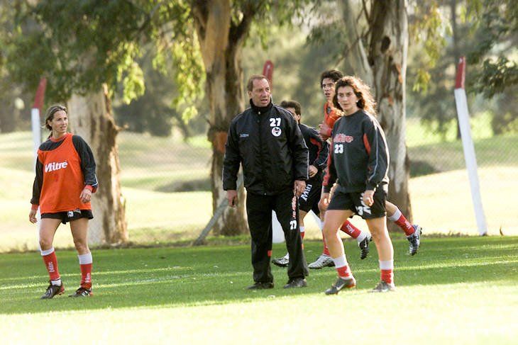 Carlos Bilardo, un visionario: el día que Estudiantes fue un equipo mixto