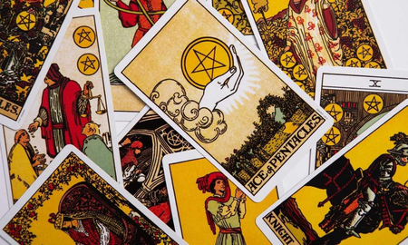 El Tarot es una herramienta poderosa para la autoexploración y el crecimiento personal. El Tarot es una herramienta poderosa para la autoexploración y el crecimiento personal.