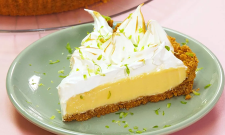 Lemon pie con base de galletas: la receta con pocos ingredientes para hacer sorprender a todos tus amigos Lemon pie con base de galletas: la receta con pocos ingredientes para hacer sorprender a todos tus amigos