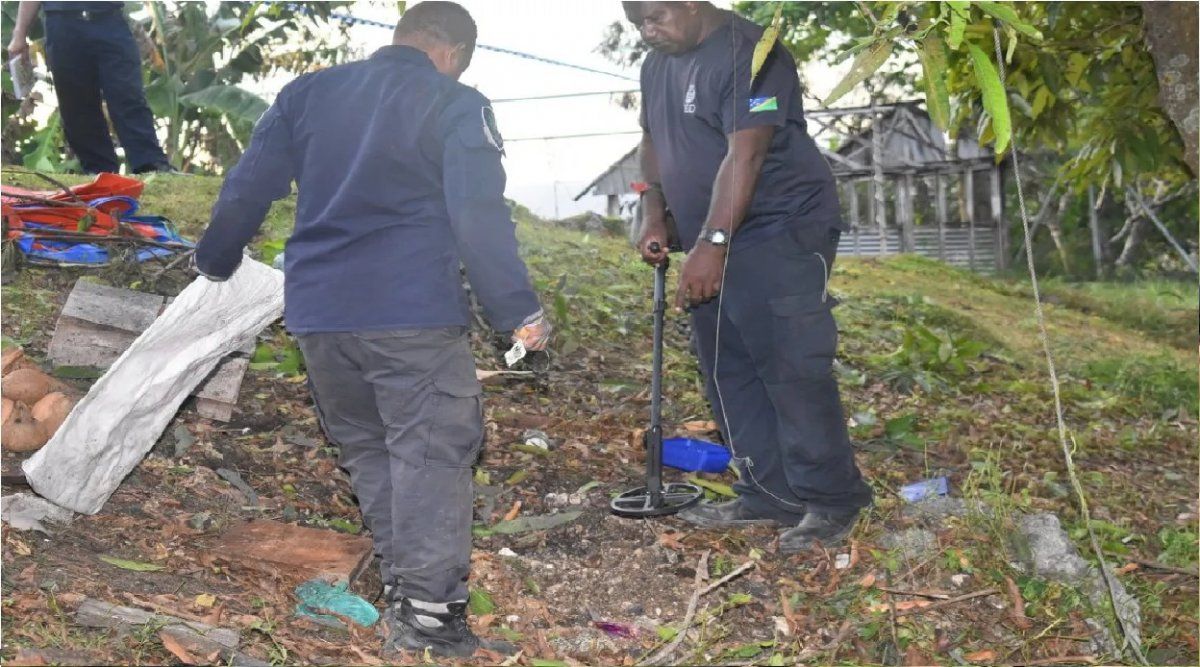 Hicieron fuego para cocinar y le explotó una bomba de la Segunda Guerra Mundial