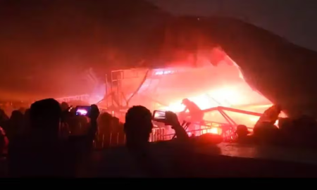 Un derrumbe de un escenario en un acto electoral en México provocó la muerte de 9 personas y hay al menos 70 heridos. Un derrumbe de un escenario en un acto electoral en México provocó la muerte de 9 personas y hay al menos 70 heridos.