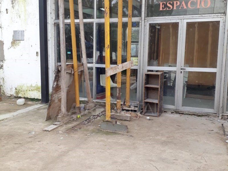 A un año de su cierre y con la obra paralizada, el Code reclama que se reactiven los trabajos