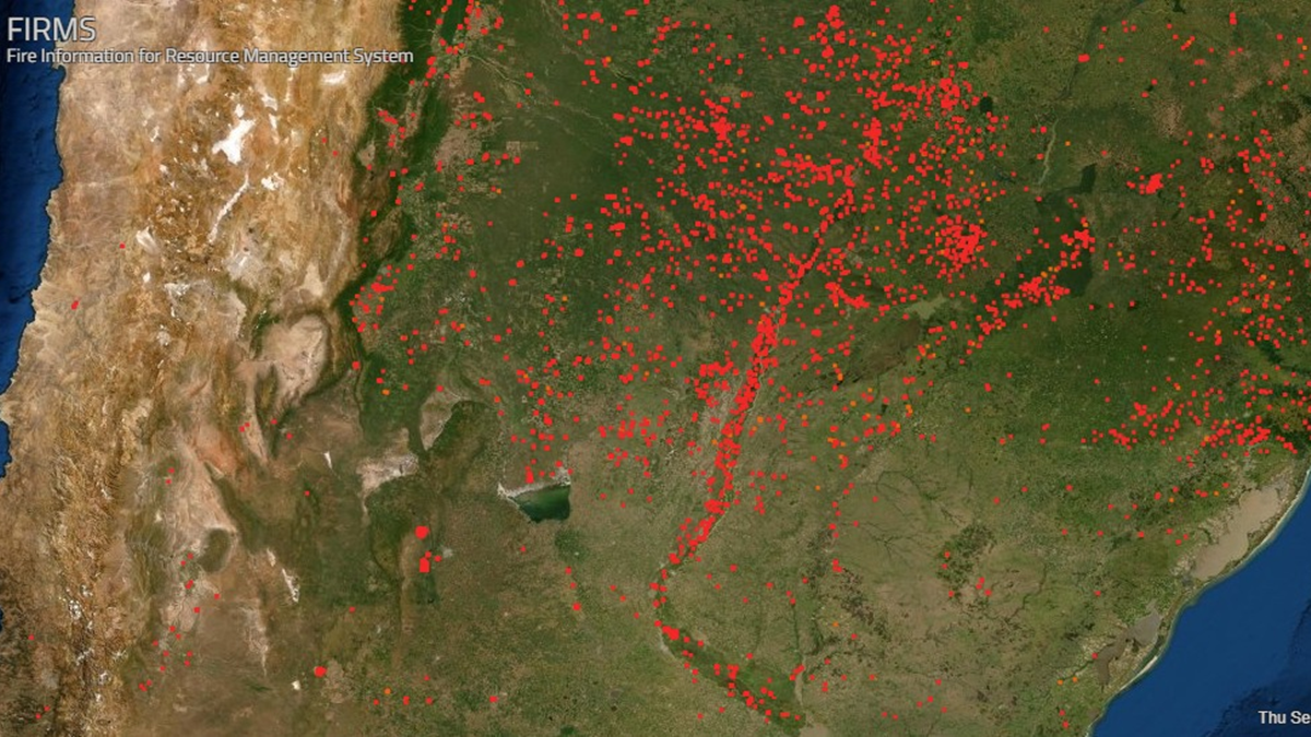 El mapa satelital de los incendios activos en el noreste argentino al 24 de septiembre. Fuente: NASA.