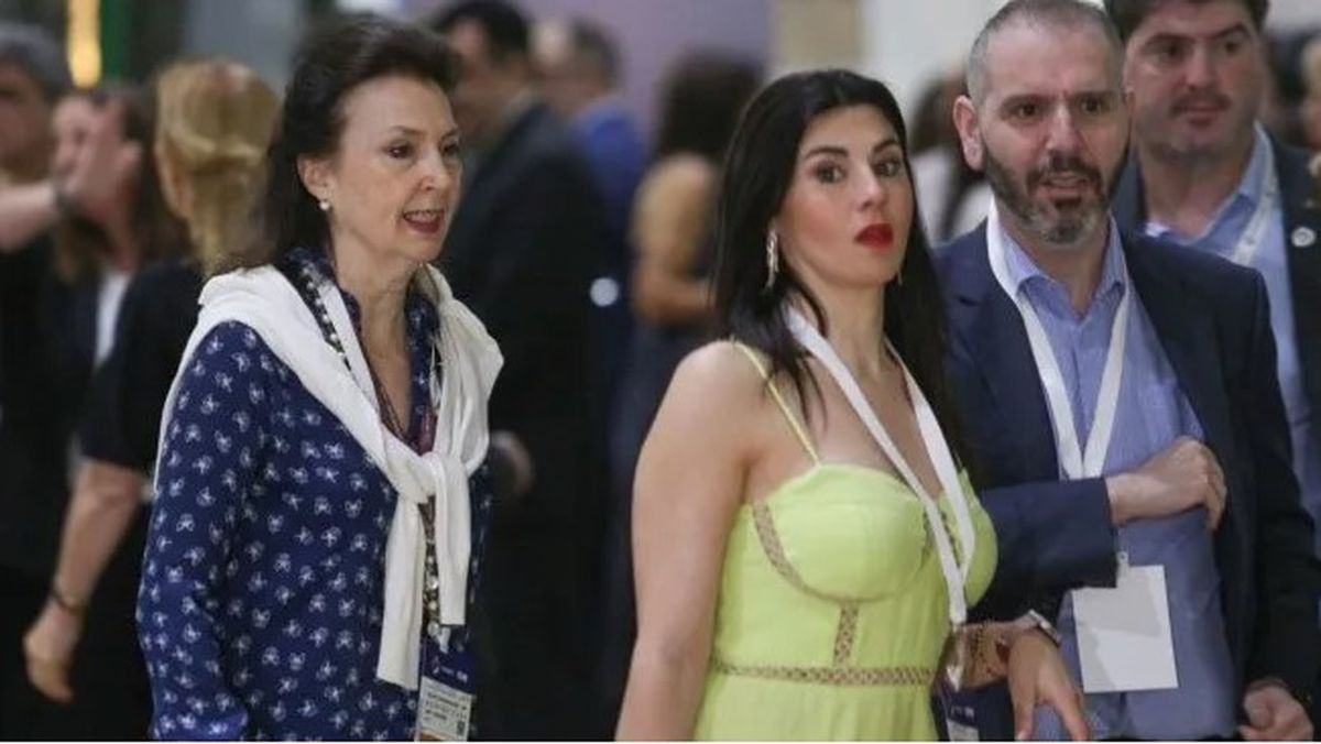 La Ministra de Relaciones Exteriores Diana Mondino junto a la diputada Marcela Pagano. 