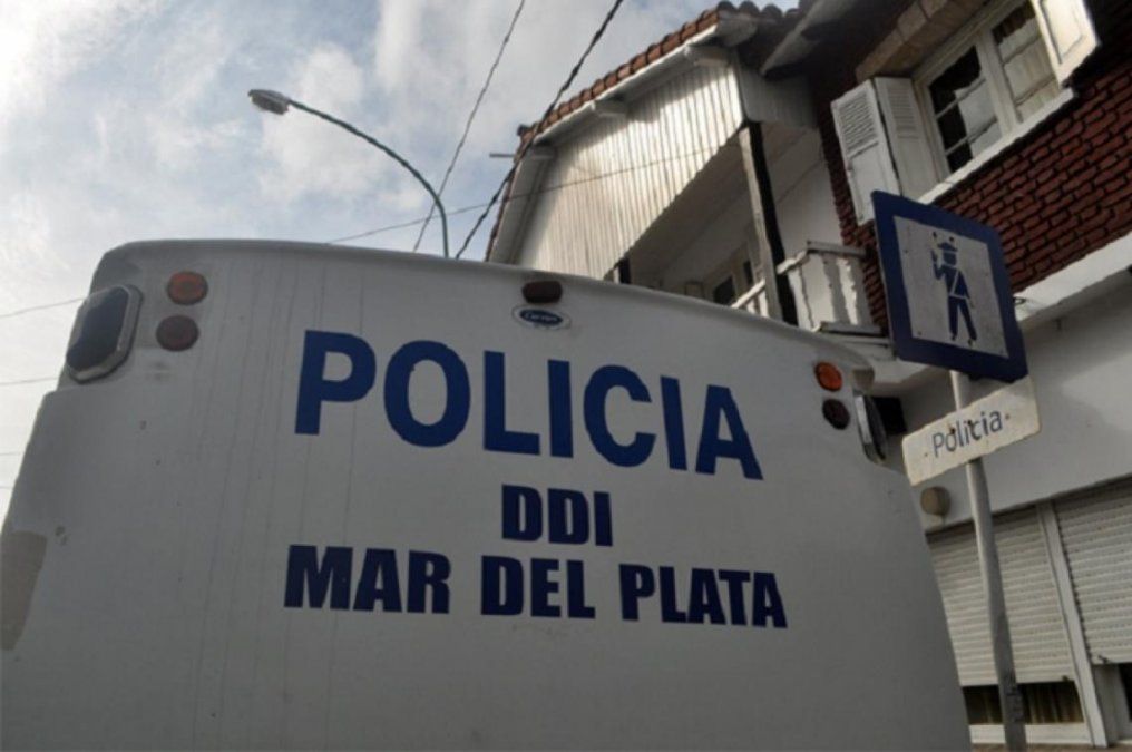 Detenidos por confeccionar y comercializar&nbsp;documentaci&oacute;n&nbsp;trucha.