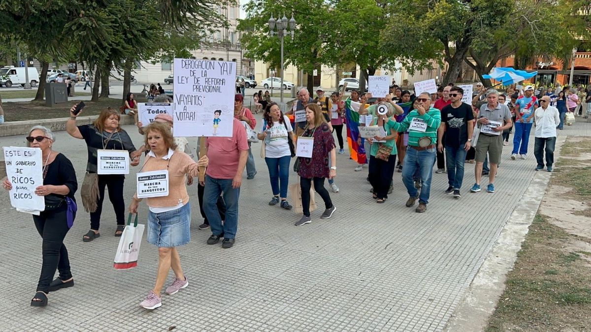 Además de la marcha en Santa Fe