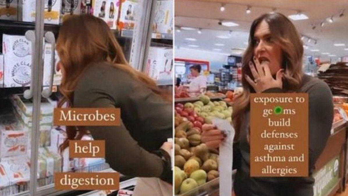 Video viral: mujer antivacuna se puso a lamer objetos en un supermercado.
