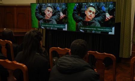 El primer juicio por jurados de la ciudad de Santa Fe fue transmitido en vivo por YouTube. El primer juicio por jurados de la ciudad de Santa Fe fue transmitido en vivo por YouTube.