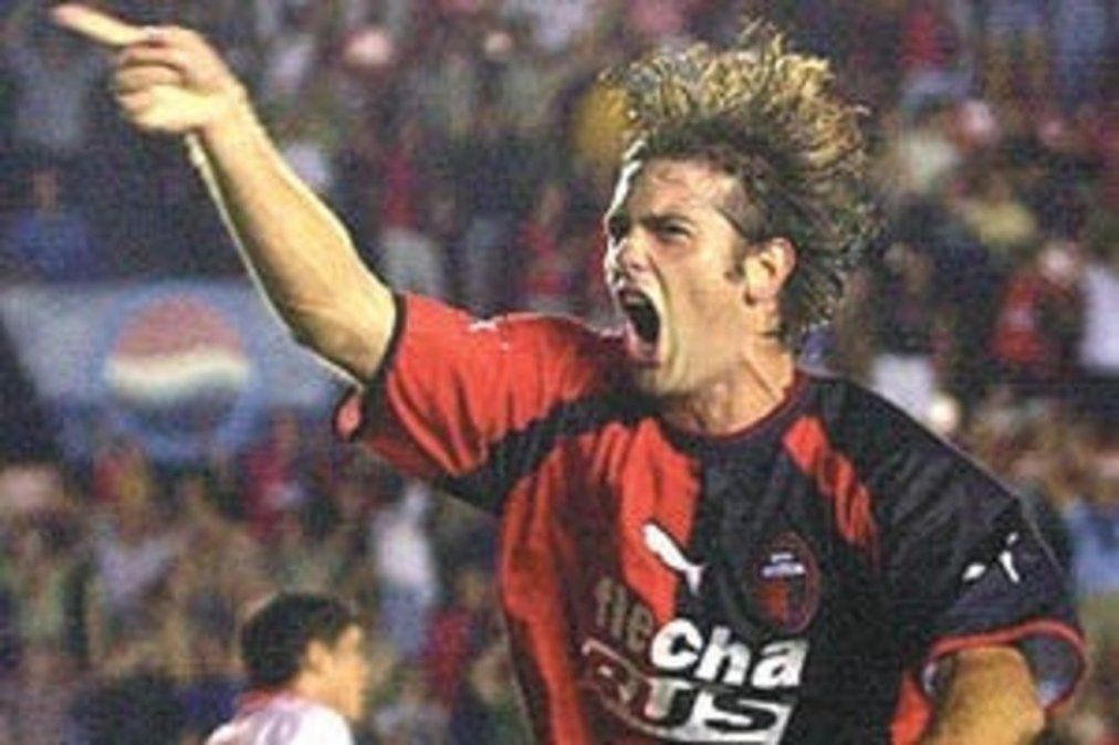 César Carignano marcó 11 goles en el Apertura 2002. No fue goleador del campeonato