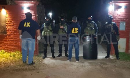 Un complejo de cabañas fue allanado en el marco de la investigación por el crimen de Leguizamón. Un complejo de cabañas fue allanado en el marco de la investigación por el crimen de Leguizamón.