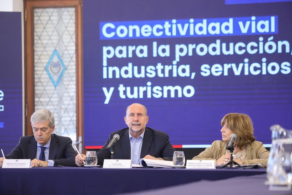 El gobernador Omar Perotti puso en marcha el Plan Provincial de Conectividad Vial para la Producción, Industria, Servicios y Turismo en la provincia de Santa Fe.