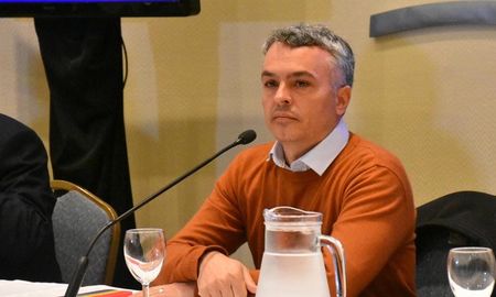 El diputado nacional Esteban Paulón planteó que el juicio político contra Javier Milei debe comenzar cuánto antes. El diputado nacional Esteban Paulón planteó que el juicio político contra Javier Milei debe comenzar cuánto antes.