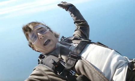 Tom Cruise hizo un sorprendente salto al vacío para festejar el éxito de Top Gun: Maverick Tom Cruise hizo un sorprendente salto al vacío para festejar el éxito de Top Gun: Maverick