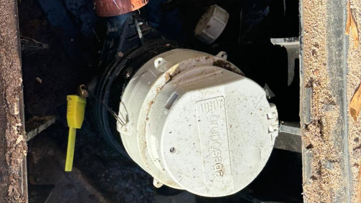 Robo de medidores de agua en barrio Sur dejó sin servicio a 10 familias. Robo de medidores de agua en barrio Sur dejó sin servicio a 10 familias.