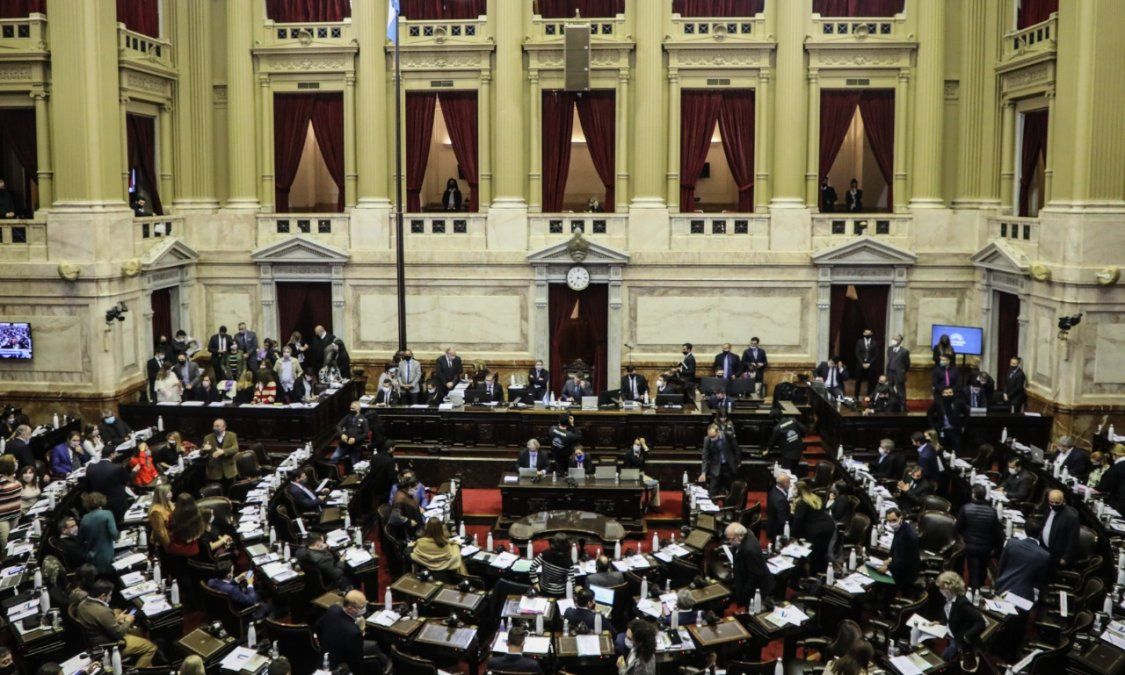 El radicalismo se reunirá luego de la ruptura en Diputados.
